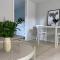 Stylish Flat - Lush Garden Views