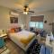 Chic Private Retreat