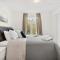 5 mins to City center in Bright & Cozy stay