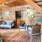 Rustic Beaverfoot Lodge Room N5
