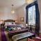 The Hotel Chelsea - Chelsea Loft