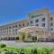 Holiday Inn & Suites Bakersfield by IHG