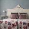 Close to centre, 3 rooms, 2 bathr & wc, free parking & wifi, spacious living area & kitchen