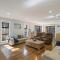Stunning Luxury Townhome Walk to Beach & Shops