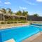 Family w Large Pool & Game Garage Wlk to Beach