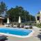 4 Bedroom Stunning Home In Lopar