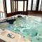 5BR Home Hot tub, fenced backyard #CO