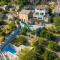 Apartments with pool Maraska