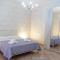 238 Holiday House