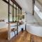 Maison avec jacuzzi et terrasse