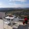 Southridge PH with jacuzzi, TOP views by Homely
