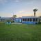Coastal Cottage Bay House