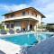 Villa 2