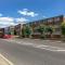 A Stunning Flat in London, Gants Hill