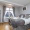 Ealing Manor - 6 beds 3 sofa beds sleeps 9 ppl