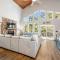 Coastal Retreat King Beds Big Sur Cabin EVCharger