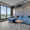 Brabank Riverside Premium Suites & Free Parking by Downtown Apartments