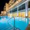 Therma Palace - Private Beach & Free Parking