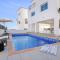 Sanders White Mountains Pool Villas