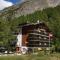 Ski-In/Ski-Out Hotel Sport