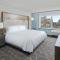 Holiday Inn Portland-By the Bay, an IHG Hotel - One Queen Bed Hear Access Roll In Douche - Non-Fumeurs