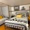 Acorn Hideaways Canton Cozy Frontier Rm for 3 Full Bathtub