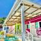 Camp Inn Colors Providencia
