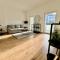 FeWo Palmtrees - Große und moderne 2 Zimmerwohnung mit Süd-West Balkon in Gladbeck-Mitte nähe Movie Park und Arena AufSchalke