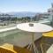 Sea side "Sunflower" apartment - by Rently