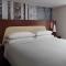 Marriott at the University of Dayton - Concierge Level Zimmer Mit Kingsize-Bett - Hören Zugänglich