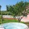 Holiday Home Hana-Stunning peninsula- with Hot Tub