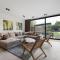 Modern & Spacious House with Wellness