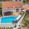 4 Bedroom Stunning Home In Brodarica