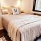 Stylish Apartment, Walk to Nivy Center