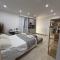 HV Suites TRIBUNALIUM