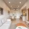 Modern 2 bedroom apartment near Paseo La Galeria