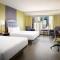 Hilton Charlotte Uptown - Habitación Deluxe Queen Con Dos Camas Queen Y Vista A La Ciudad
