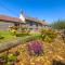 Cosy Coastal Retreat-Dog Friendly