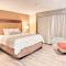 Clayton Plaza Hotel & Extended Stay - Chambre King - Accès Handicapés