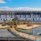 Private Double Bedroom in front of the Galway Port - Guest House