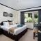 Beach Apartment inside Resort Walking Distance to the beach
