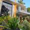 Wis Villa