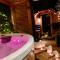 Romantisch Wellness Appartement met privé Hottub Sauna Gamesroom
