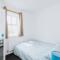 Single Room with Shared Bathroom, parking & wifi