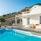 Santorini Heights