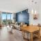 Top Luxury Apartment with Pool & Gym