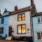 LetAway - Captain Cook's Cottage, Staithes