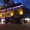 Barking Hotel
