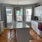 86A King Bed 2bd 3bt on Queen St. Downtown