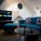 Modern 3 Bed City Centre Apartment - Free Parking